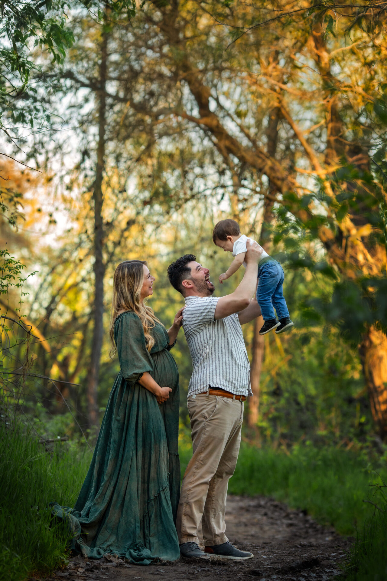 roseville maternity photographer family maternity session outdoor
