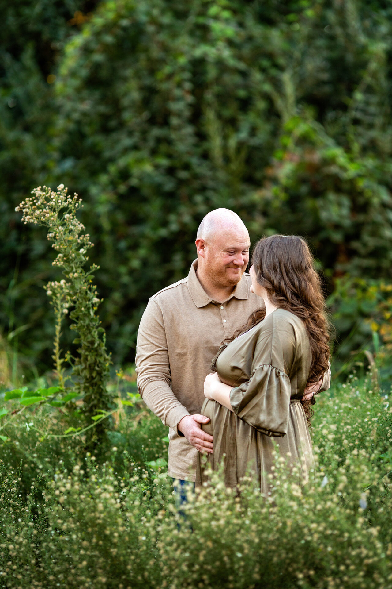 Outdoor maternity photography in the Sacramento area during sunset