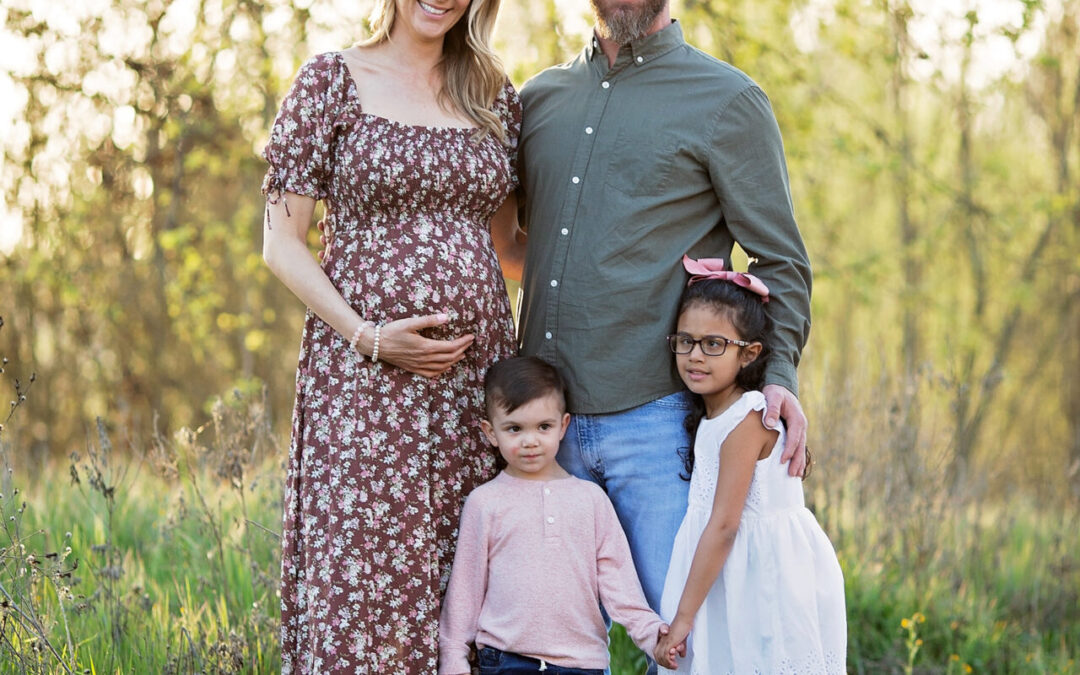 What to Wear for Maternity Photos in Sacramento