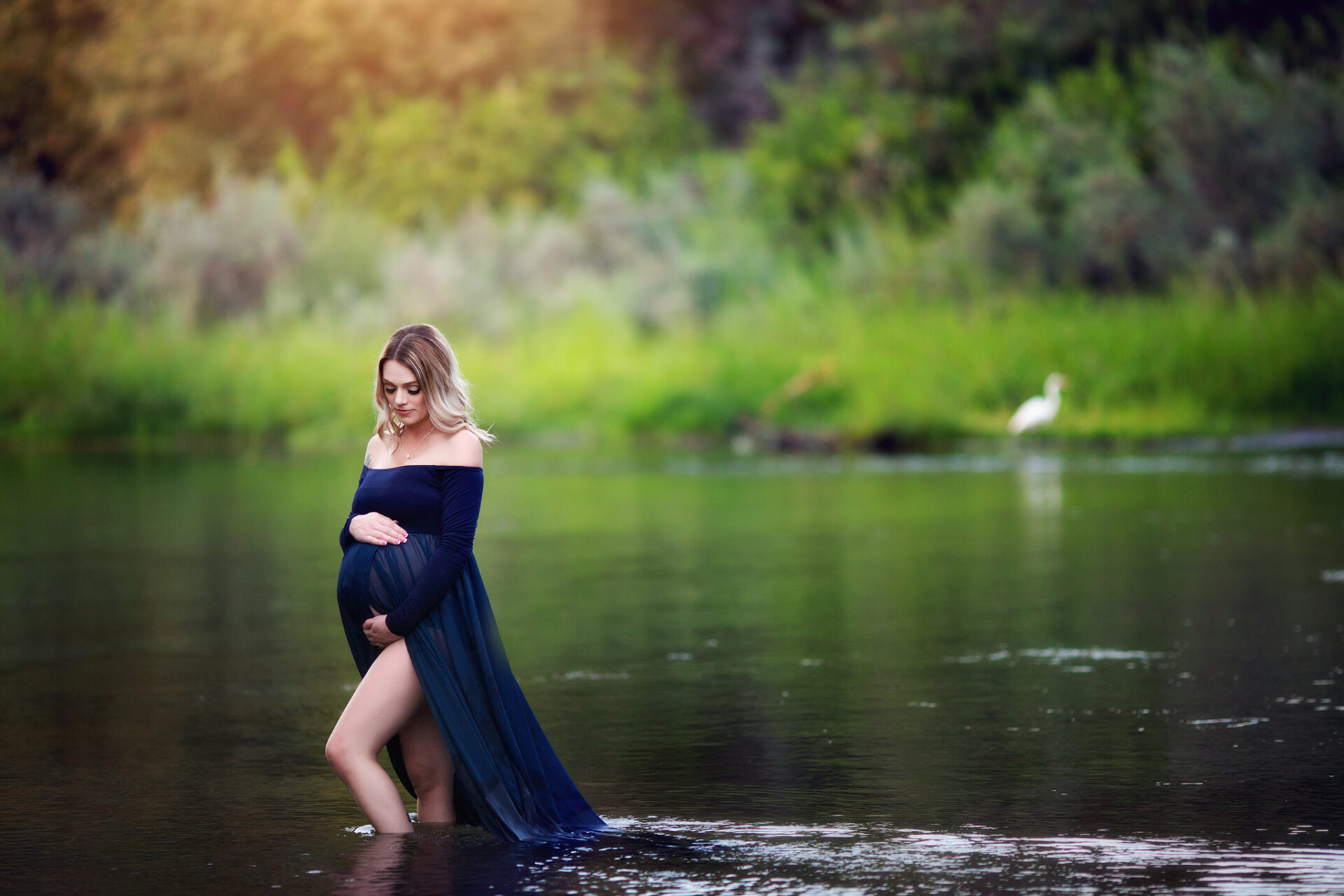 Flowy maternity dress outfit for Sacramento outdoor photos